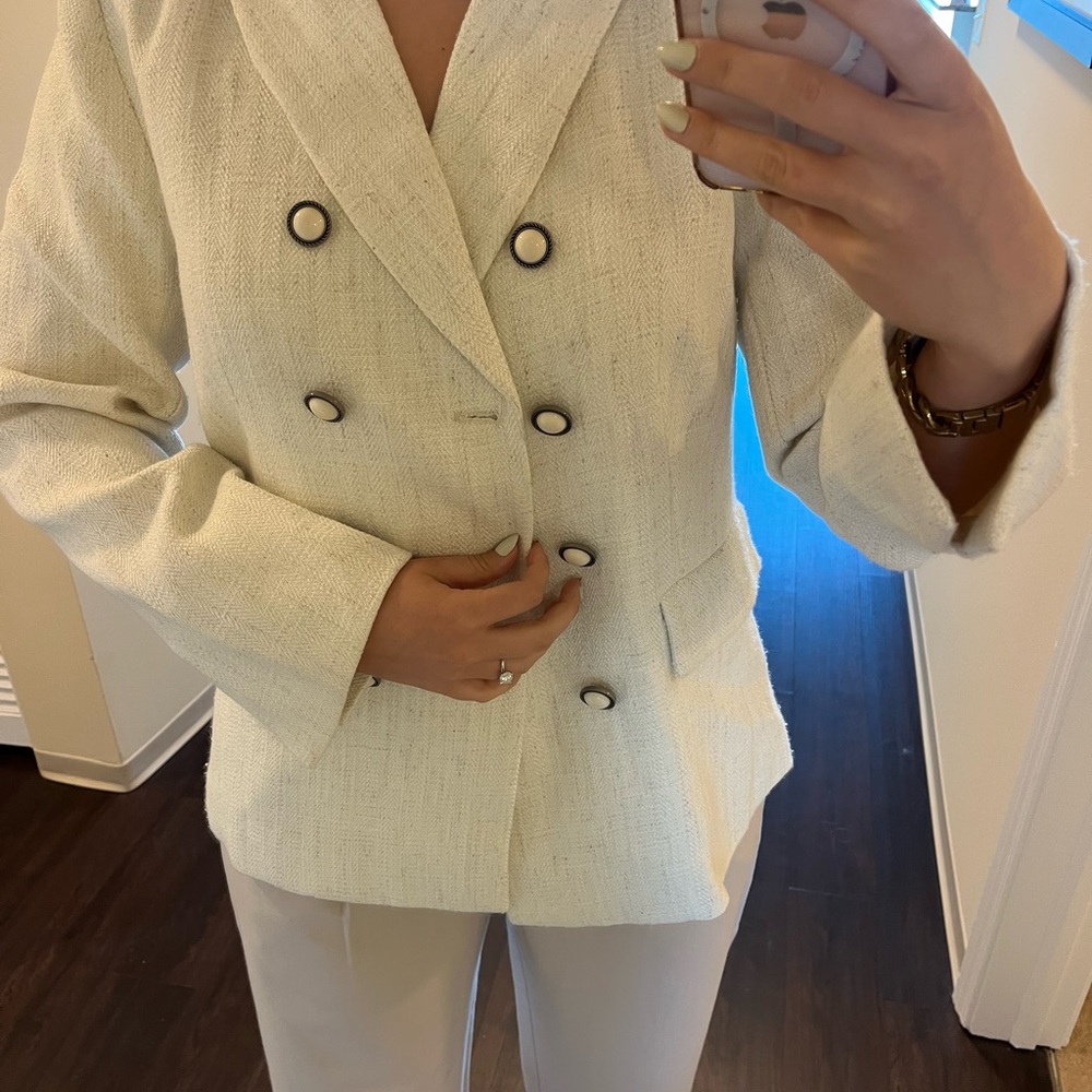 Double Breasted Wdny White Blazer - Picture 8 of 9